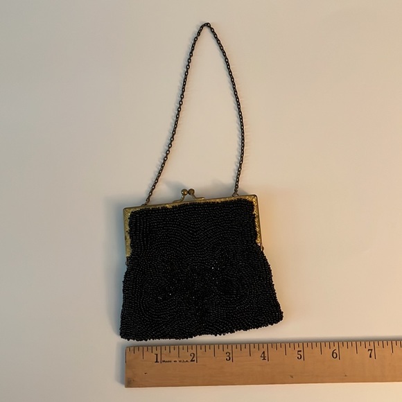 Vintage delicate small black beaded bag with chain - Picture 3 of 5
